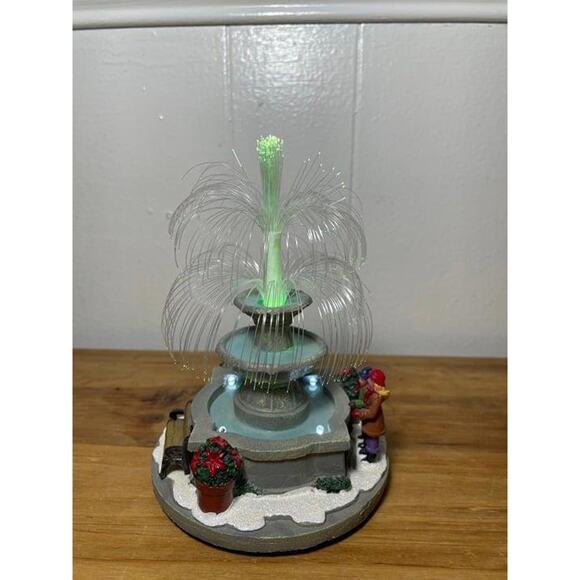 2023 Carole Towne Fiber Optic Fountain - Picture 8 of 9